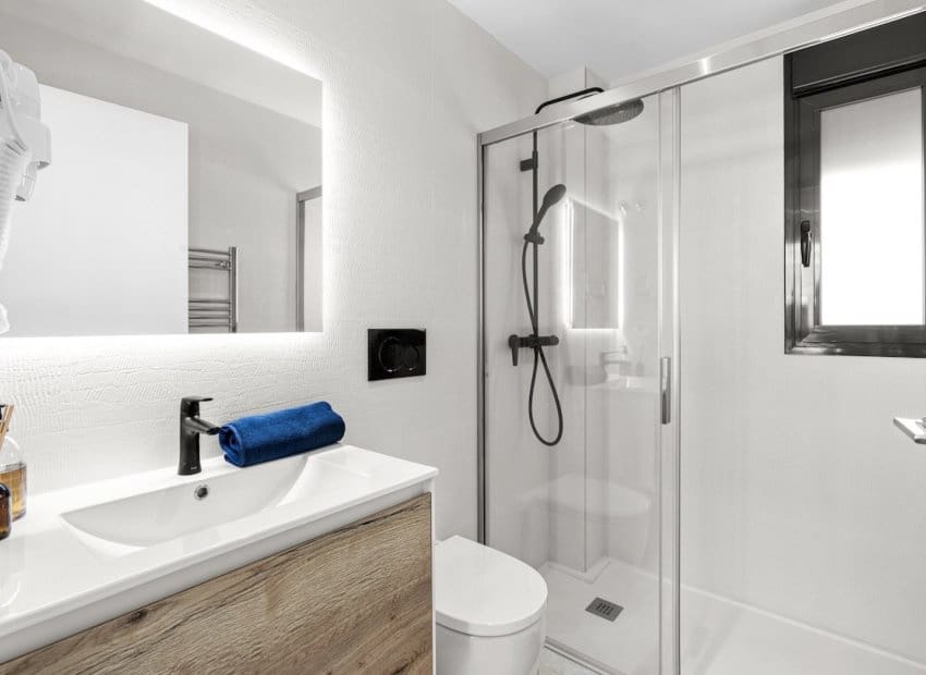 2 chambre Appartement à vendre à Torrevieja avec piscine - 250 000 € (Ref: 9523387)