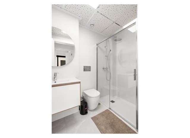 2 chambre Appartement à vendre à Las Piscinas Naturales, Torrevieja avec piscine - 250 000 € (Ref: 9523387)