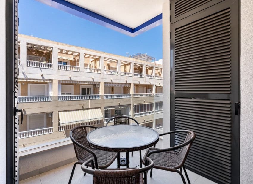 2 chambre Appartement à vendre à Torrevieja avec piscine - 250 000 € (Ref: 9523387)