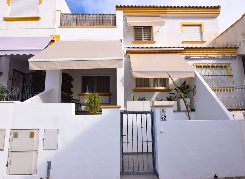 3 slaapkamer Huis te koop in La Florida met zwembad - € 249.000 (Ref: 9523389)