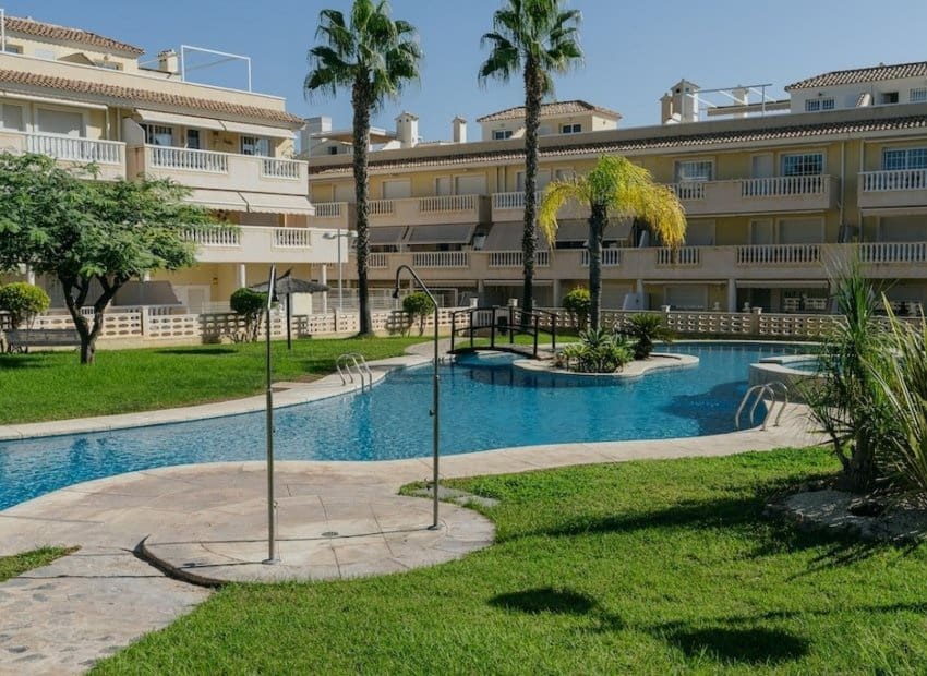 3 soveværelse Lejlighed til salg i Gran Alacant med swimmingpool - € 249.000 (Ref: 9523390)