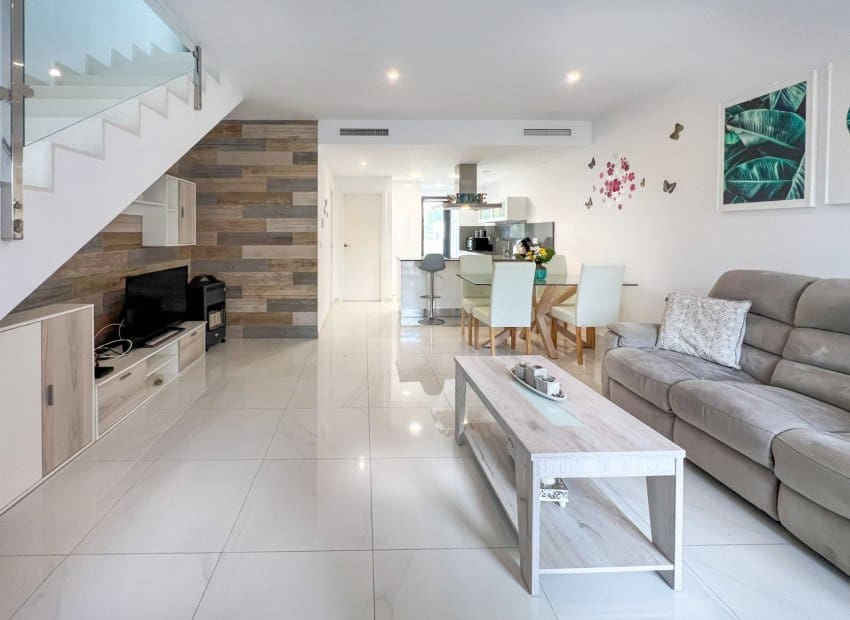 3 soveværelse Byhus til salg i Bigastro med swimmingpool - € 249.000 (Ref: 9523391)