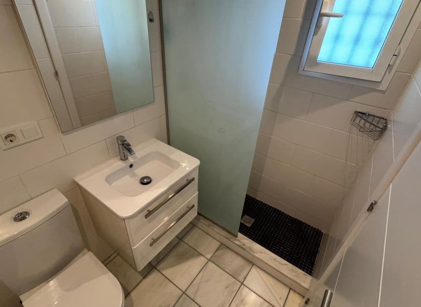 2 sypialnia Dom na sprzedaż w Torrevieja z basenem - 240 000 € (Ref: 9523394)