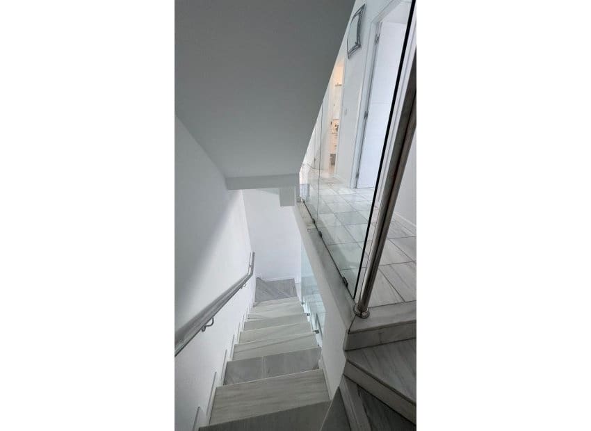 2 sypialnia Dom na sprzedaż w Torrevieja z basenem - 240 000 € (Ref: 9523394)