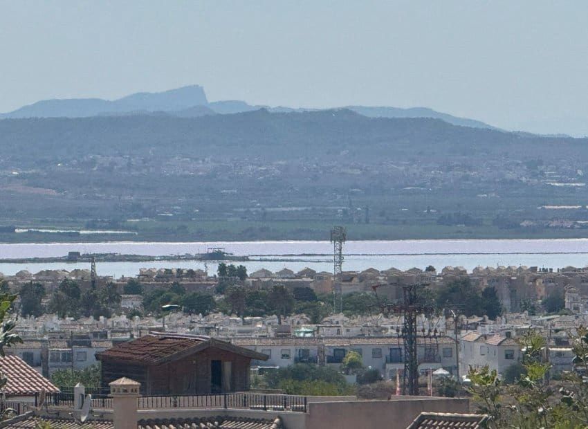 2 sypialnia Dom na sprzedaż w Torrevieja z basenem - 240 000 € (Ref: 9523394)