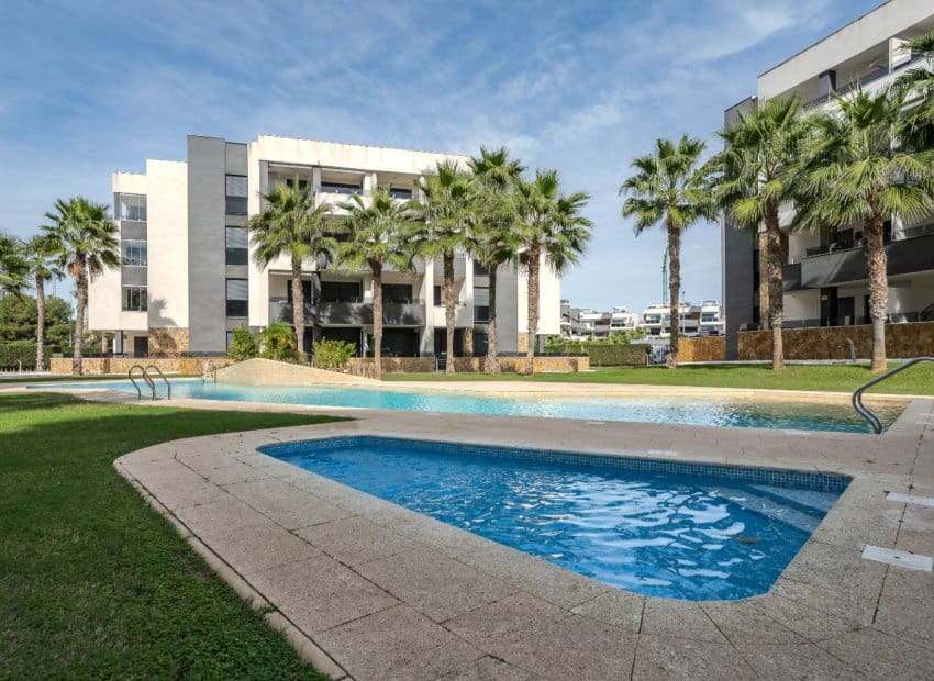 2 chambre Appartement à vendre à Orihuela Costa avec piscine - 239 000 € (Ref: 9523395)