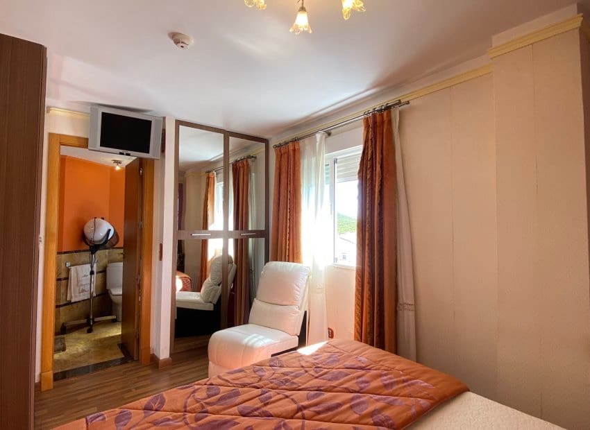 4 chambre Appartement à vendre à Guardamar del Segura avec piscine - 239 000 € (Ref: 9523396)