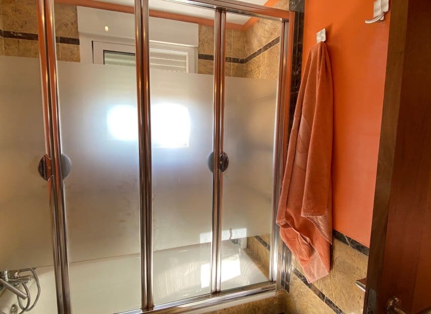 4 chambre Appartement à vendre à Guardamar del Segura avec piscine - 239 000 € (Ref: 9523396)