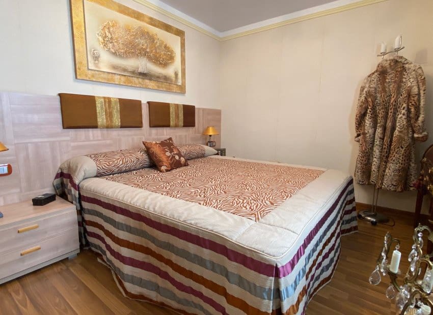 4 chambre Appartement à vendre à Guardamar del Segura avec piscine - 239 000 € (Ref: 9523396)