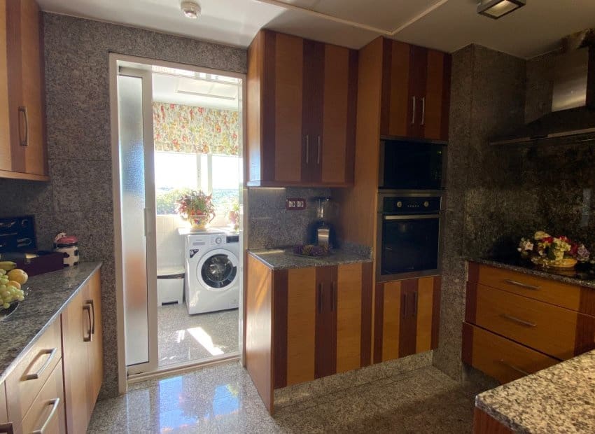 4 chambre Appartement à vendre à Guardamar del Segura avec piscine - 239 000 € (Ref: 9523396)