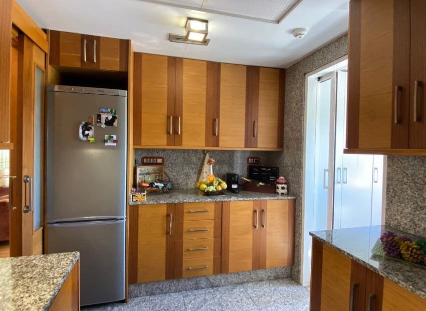 4 chambre Appartement à vendre à Guardamar del Segura avec piscine - 239 000 € (Ref: 9523396)