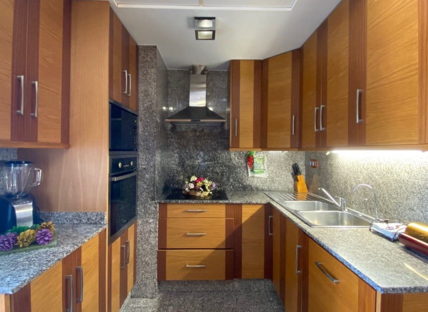 4 chambre Appartement à vendre à Guardamar del Segura avec piscine - 239 000 € (Ref: 9523396)