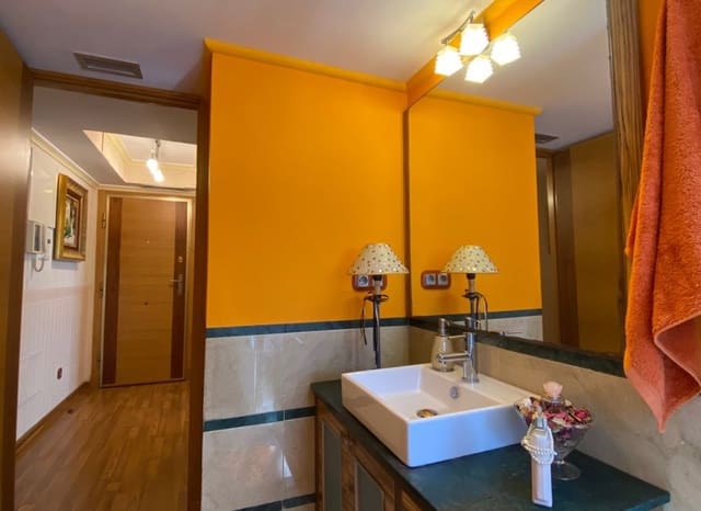 4 chambre Appartement à vendre à Zona Pueblo, Guardamar del Segura avec piscine - 239 000 € (Ref: 9523396)