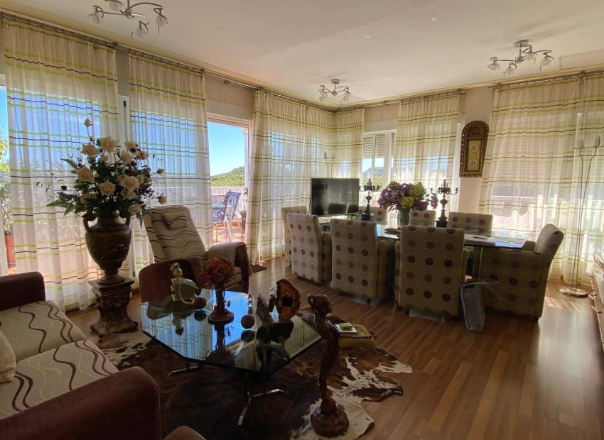 4 chambre Appartement à vendre à Guardamar del Segura avec piscine - 239 000 € (Ref: 9523396)