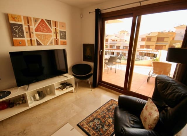 2 soverom Penthouse til salgs i Punta Prima, Orihuela med svømmebasseng - € 237 000 (Ref: 9523398)