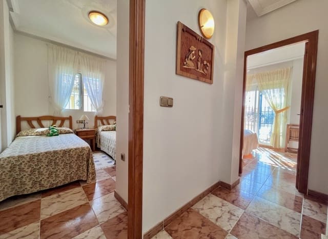 3 soverom Rekkehus til salgs i La Zenia, Orihuela med svømmebasseng - € 235 000 (Ref: 9523400)