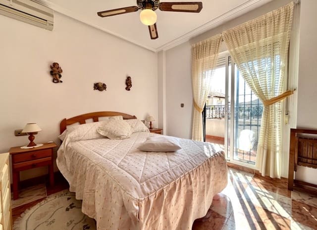 3 soverom Rekkehus til salgs i La Zenia, Orihuela med svømmebasseng - € 235 000 (Ref: 9523400)