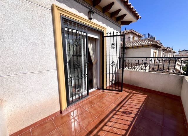 3 soverom Rekkehus til salgs i La Zenia, Orihuela med svømmebasseng - € 235 000 (Ref: 9523400)