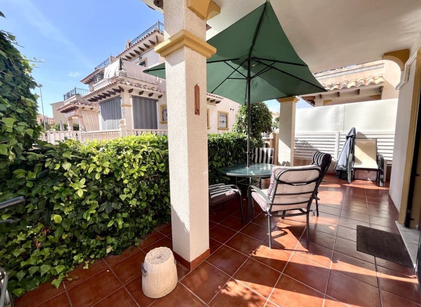 3 soverom Rekkehus til salgs i La Zenia med svømmebasseng - € 235 000 (Ref: 9523400)