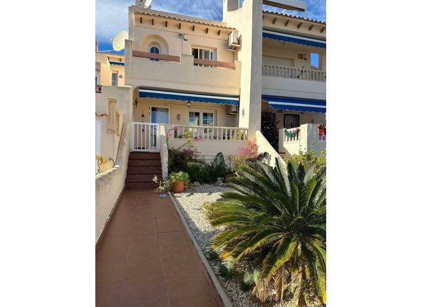 2 quarto Casa em Banda para venda em Dehesa de Campoamor - 235 000 € (Ref: 9523401)