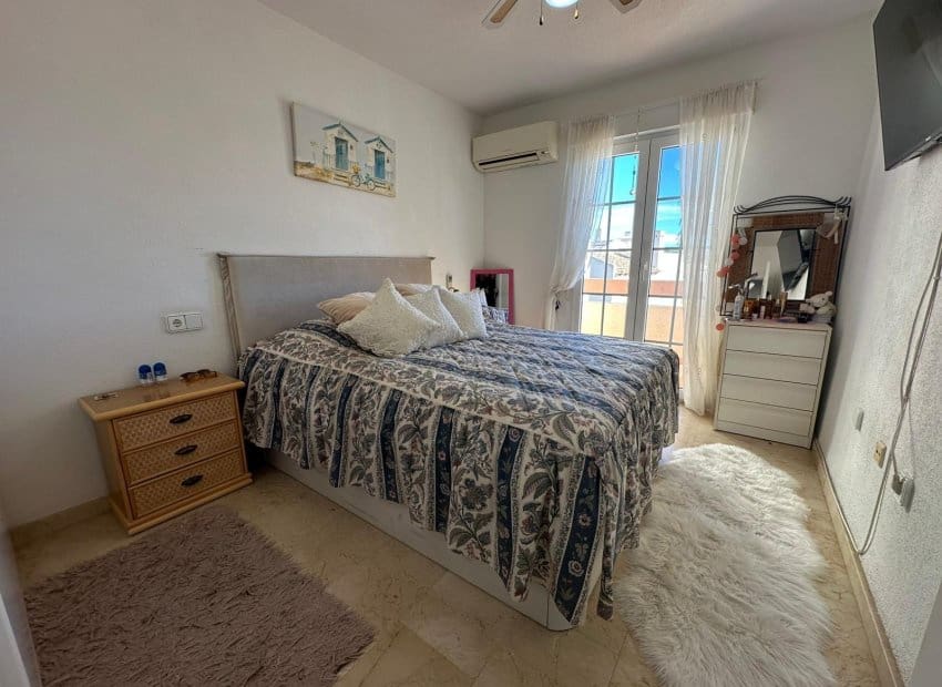 2 quarto Casa em Banda para venda em Dehesa de Campoamor - 235 000 € (Ref: 9523401)