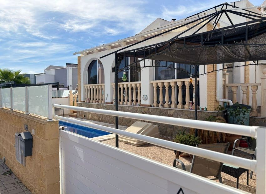 3 Zimmer Villa zu verkaufen in Balsicas mit Pool - 230.000 € (Ref: 9523403)