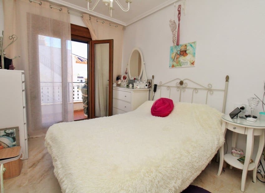 2 Zimmer Haus zu verkaufen in Villamartin mit Pool - 225.000 € (Ref: 9523406)