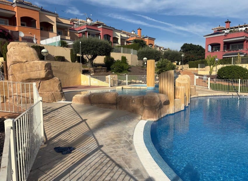 Ático de 3 habitaciones en Baños y Mendigo en venta con piscina - 220.000 € (Ref: 9523408)