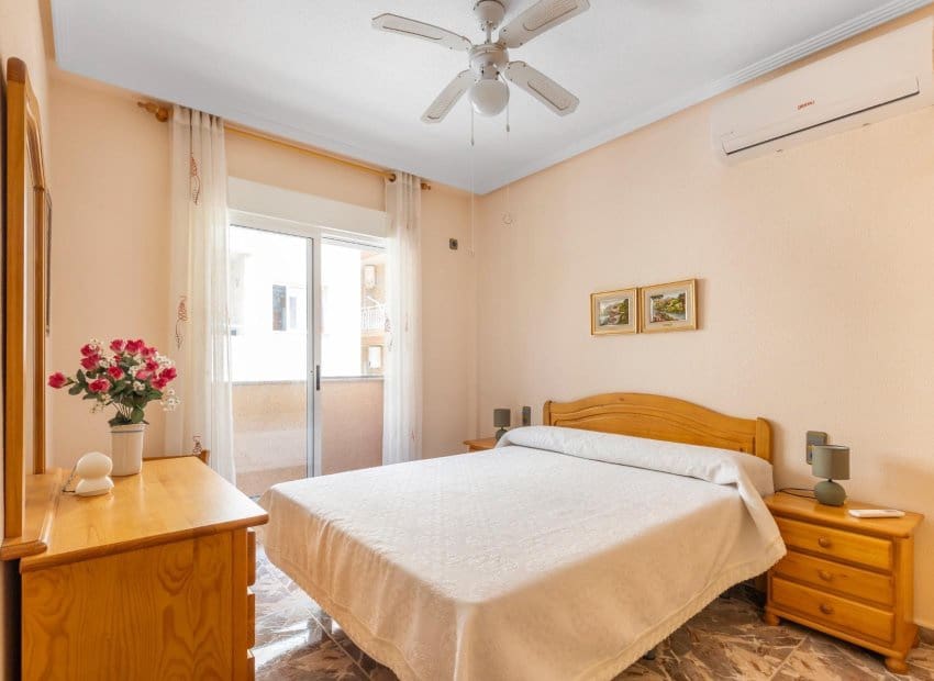 4 bedroom Townhouse for sale in Los Alcazares - € 219,900 (Ref: 9523409)