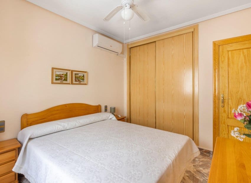 4 bedroom Townhouse for sale in Los Alcazares - € 219,900 (Ref: 9523409)