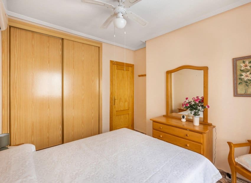 4 bedroom Townhouse for sale in Los Alcazares - € 219,900 (Ref: 9523409)