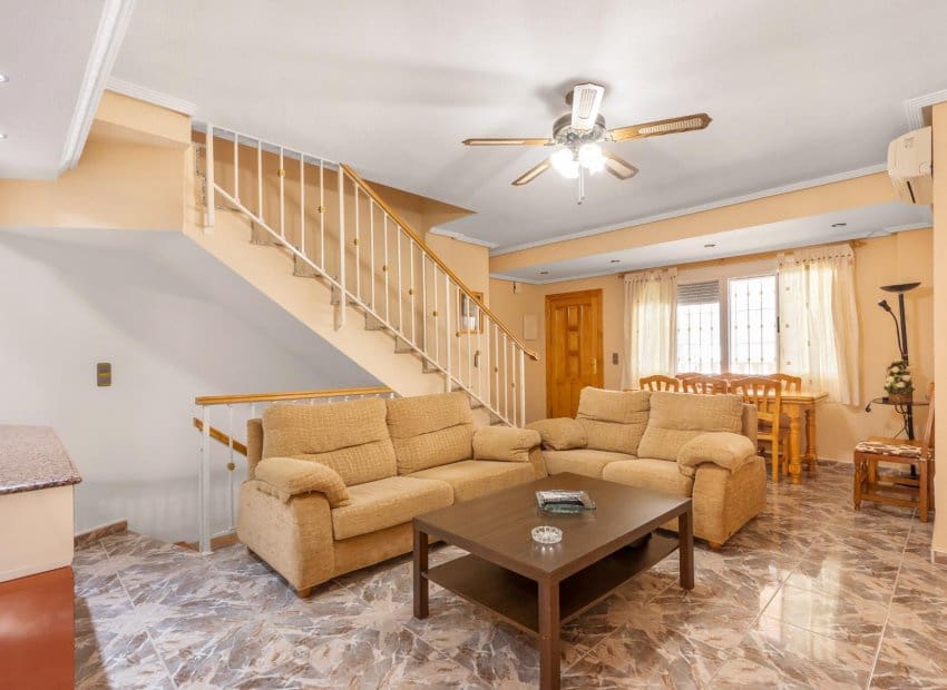 4 bedroom Townhouse for sale in Los Alcazares - € 219,900 (Ref: 9523409)