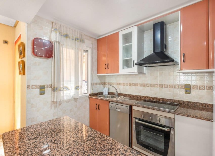 4 bedroom Townhouse for sale in Los Alcazares - € 219,900 (Ref: 9523409)