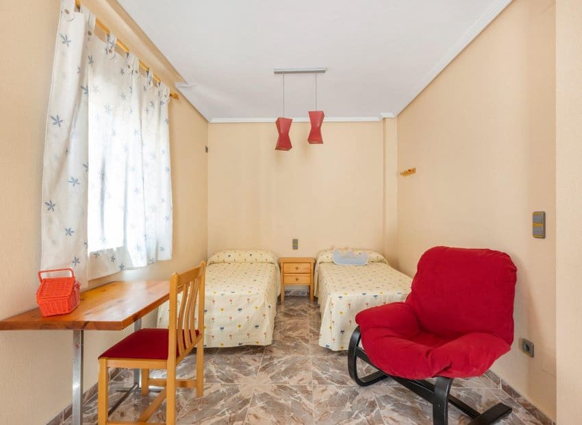 4 bedroom Townhouse for sale in Los Alcazares - € 219,900 (Ref: 9523409)