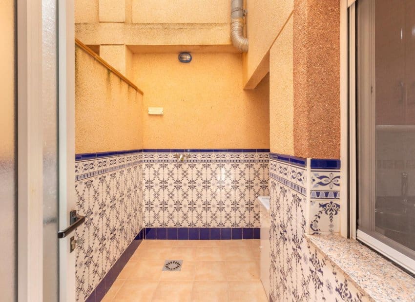 4 bedroom Townhouse for sale in Los Alcazares - € 219,900 (Ref: 9523409)