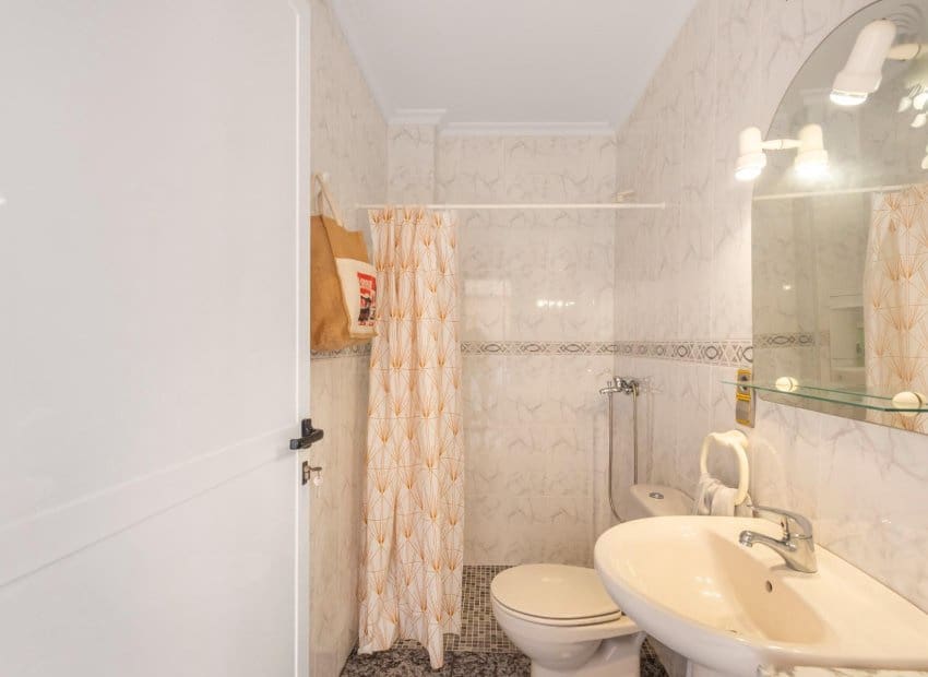 4 bedroom Townhouse for sale in Los Alcazares - € 219,900 (Ref: 9523409)