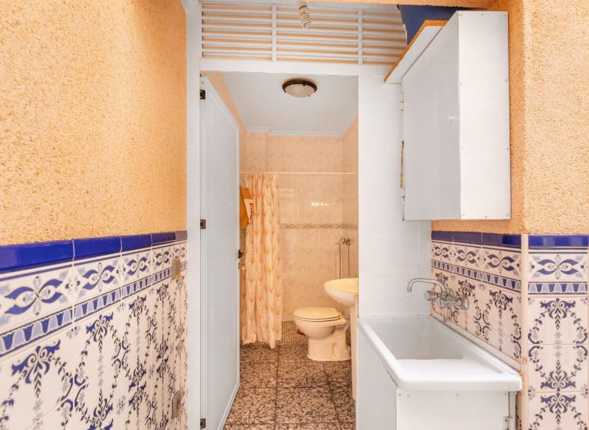 4 bedroom Townhouse for sale in Los Alcazares - € 219,900 (Ref: 9523409)