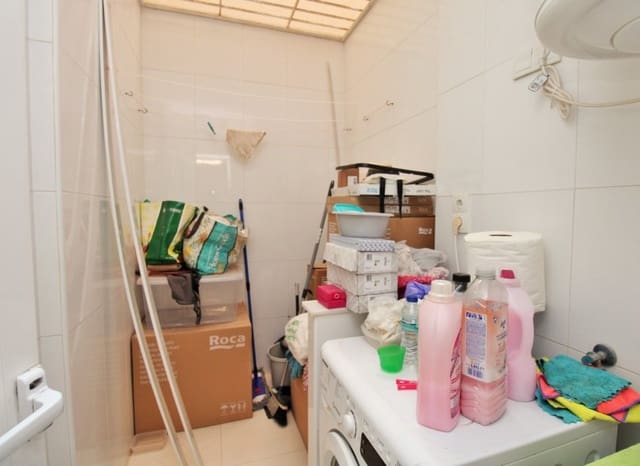 Apartamento de 2 habitaciones en Playa Flamenca, Orihuela en venta con piscina - 215.000 € (Ref: 9523410)