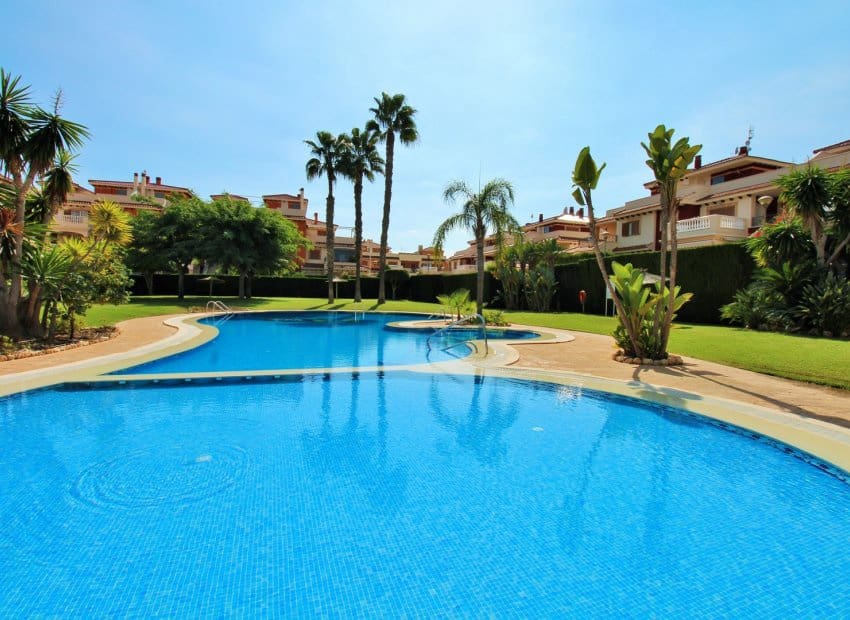 2 bedroom Apartment for sale in Playa Flamenca with pool - € 215,000 (Ref: 9523410)