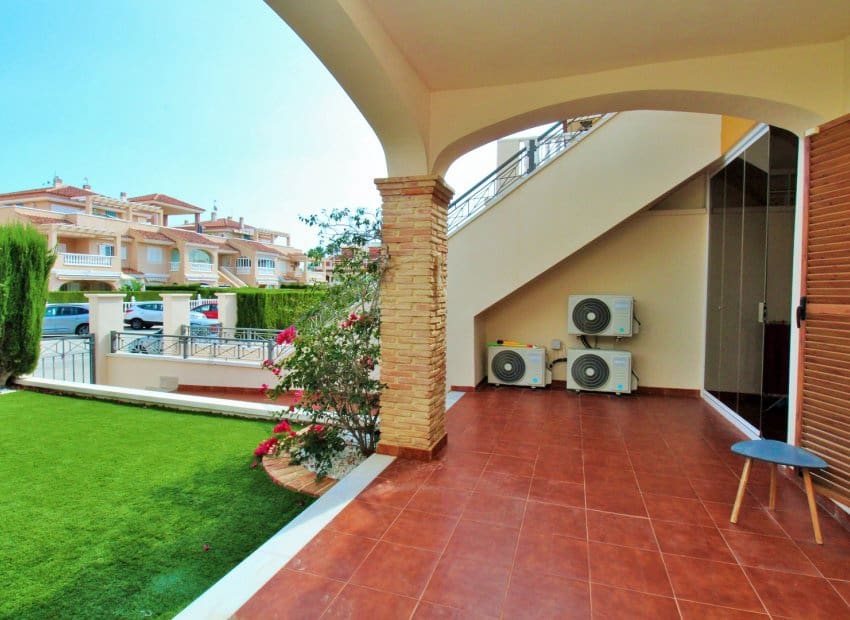2 bedroom Apartment for sale in Playa Flamenca with pool - € 215,000 (Ref: 9523410)