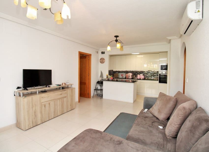 2 bedroom Apartment for sale in Playa Flamenca with pool - € 215,000 (Ref: 9523410)