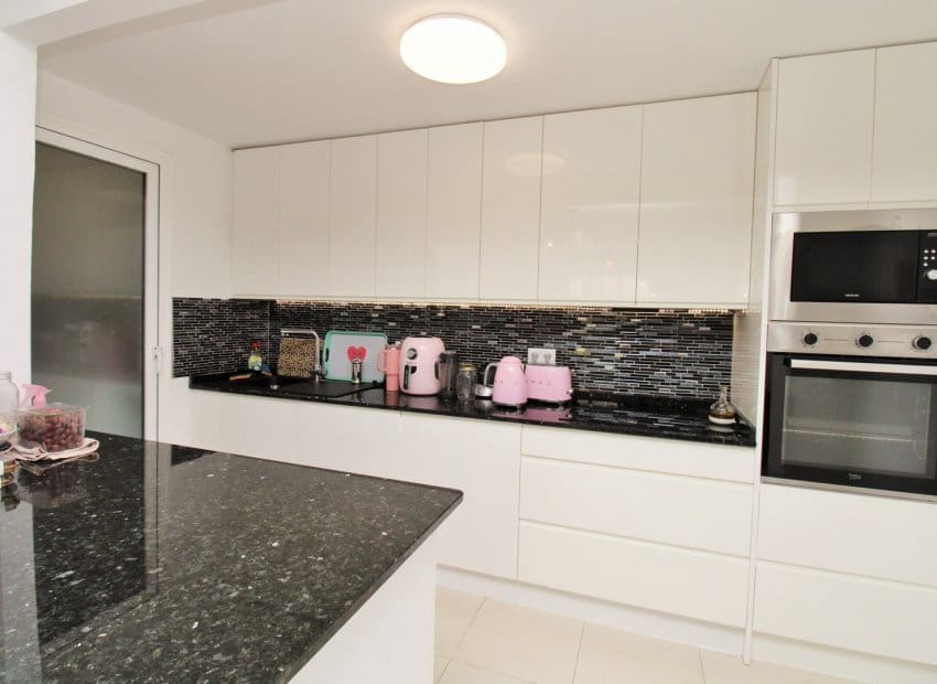 2 bedroom Apartment for sale in Playa Flamenca with pool - € 215,000 (Ref: 9523410)