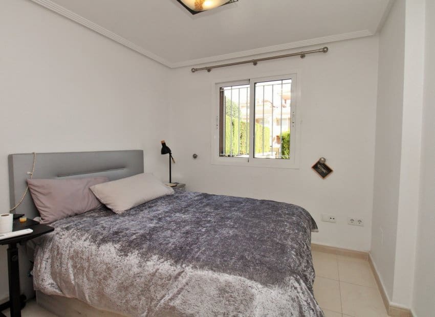 2 bedroom Apartment for sale in Playa Flamenca with pool - € 215,000 (Ref: 9523410)