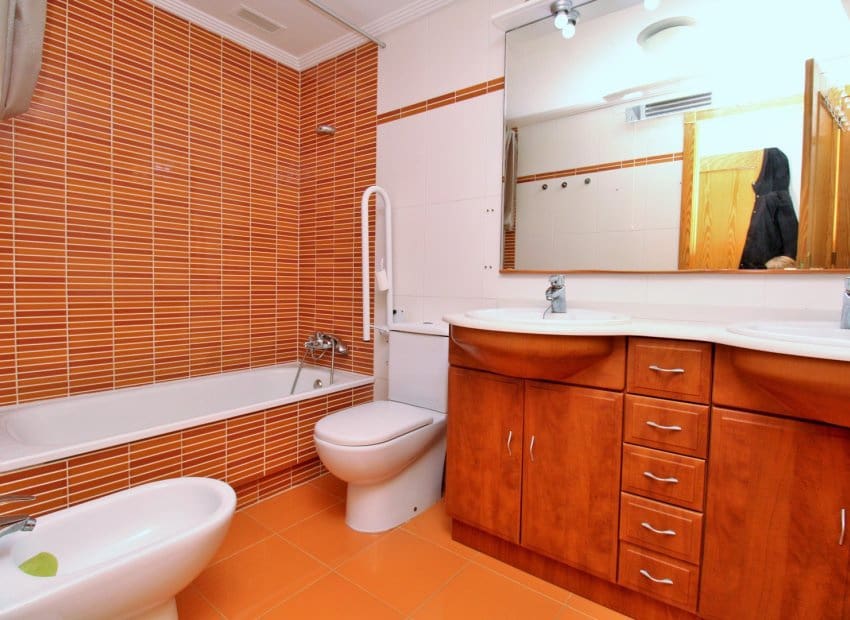 2 bedroom Apartment for sale in Playa Flamenca with pool - € 215,000 (Ref: 9523410)