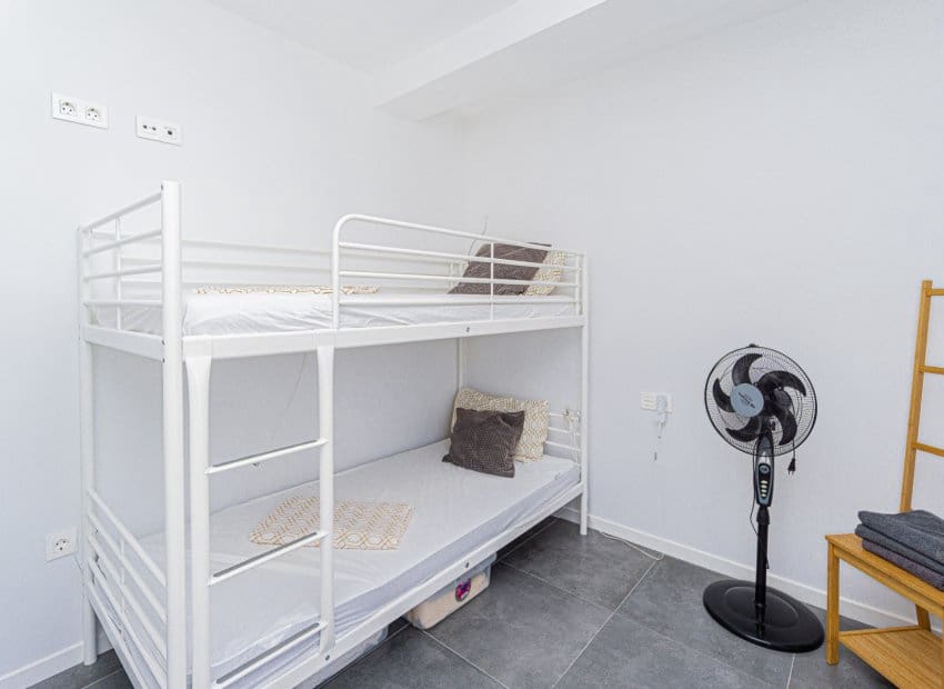 2 bedroom Apartment for sale in Dehesa de Campoamor with pool - € 199,000 (Ref: 9523417)