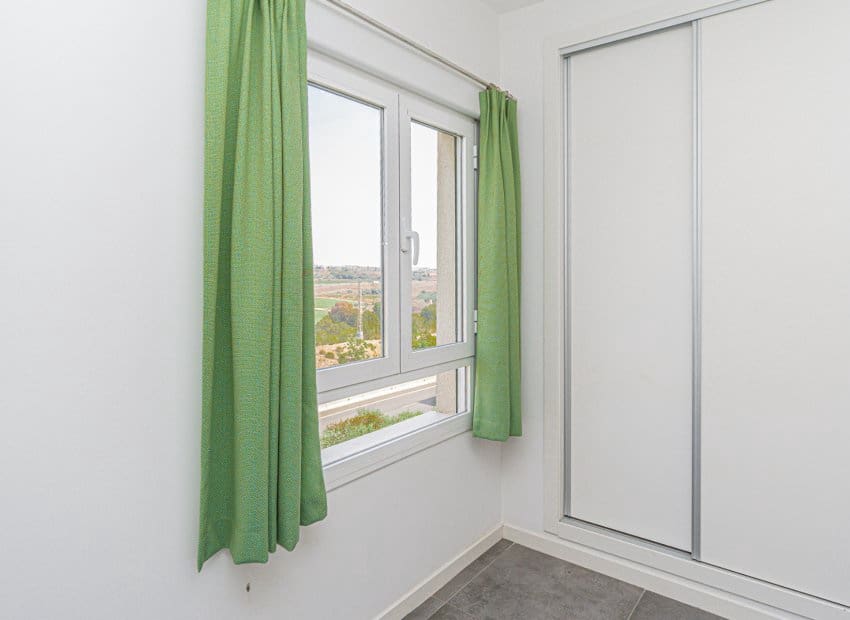 2 bedroom Apartment for sale in Dehesa de Campoamor with pool - € 199,000 (Ref: 9523417)