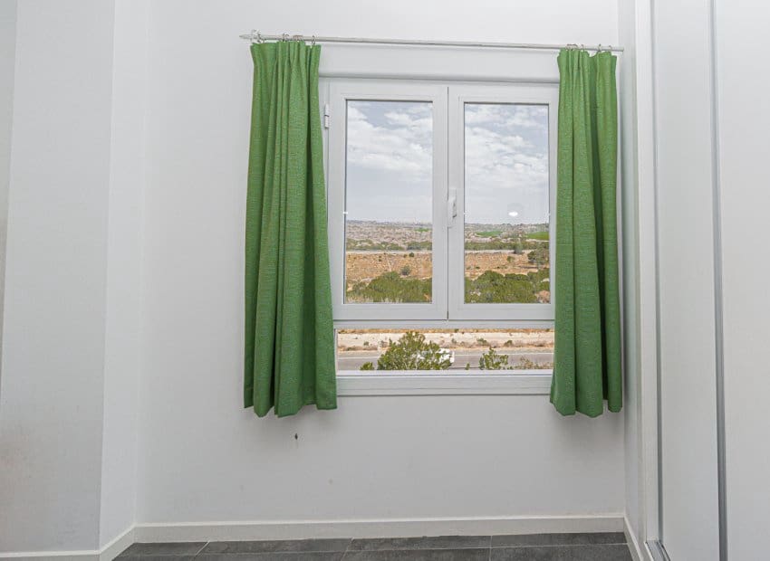 2 bedroom Apartment for sale in Dehesa de Campoamor with pool - € 199,000 (Ref: 9523417)