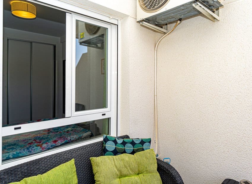 2 bedroom Apartment for sale in Dehesa de Campoamor with pool - € 199,000 (Ref: 9523417)