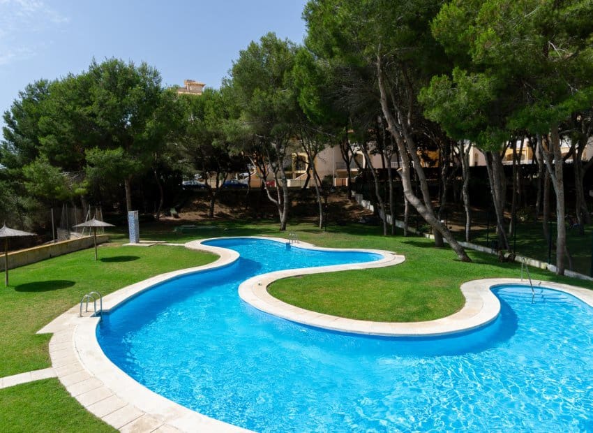 2 bedroom Apartment for sale in Dehesa de Campoamor with pool - € 199,000 (Ref: 9523417)