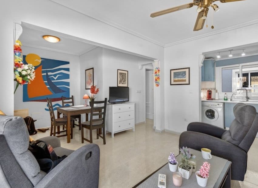 3 bedroom Apartment for sale in Gran Alacant with pool - € 199,000 (Ref: 9523418)